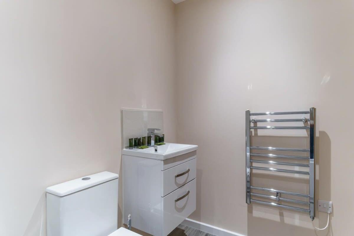 Fantastic 1 Bed Flat Manchester - Sleeps 3 Ngoại thất bức ảnh
